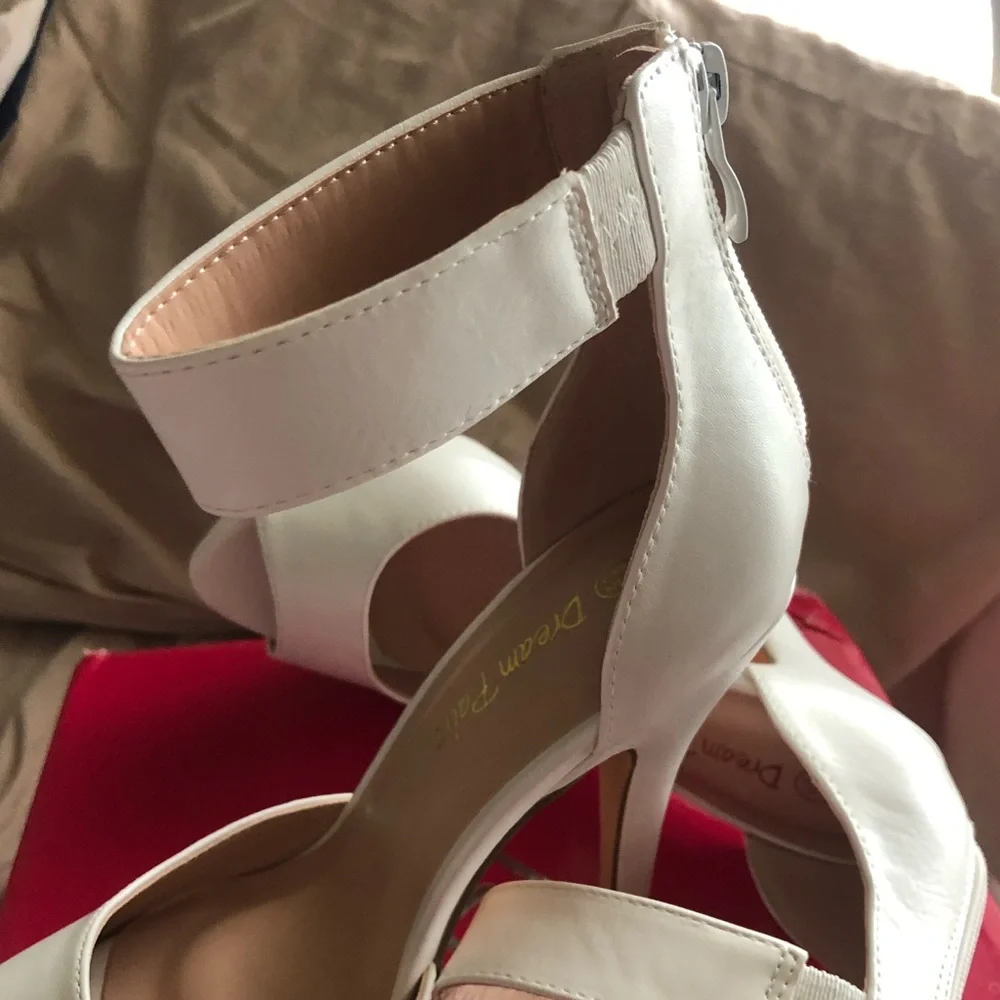 NWT Dream Paris White Classy Heels - Picture 3 of 11